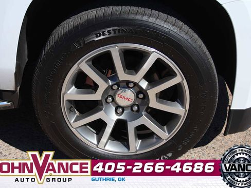 Used 2017 GMC Yukon Denali image 14