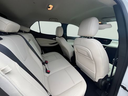 Used 2025 Buick Encore GX Sport Touring w/ Comfort Package image 17