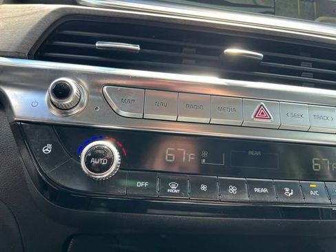 Certified 2022 Kia Telluride SX w/ SX Prestige Package AWD/4WD image 22