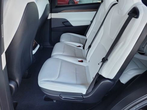 Used 2024 Tesla Model X image 14