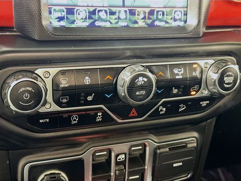 Used 2020 Jeep Wrangler Unlimited Rubicon AWD/4WD image 14