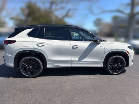 New 2026 Volkswagen Tiguan SE R-Line AWD/4WD image 8