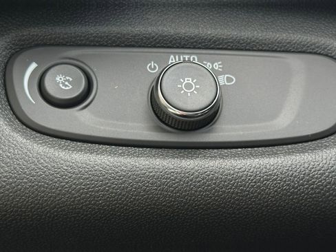 New 2026 Chevrolet Trax LT w/ Driver Confidence Package image 28