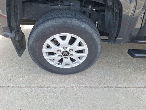 Used 2024 Toyota Tacoma SR5 image 11