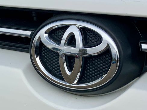 Used 2022 Toyota 4Runner SR5 Premium image 18