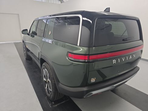 Used 2024 Rivian R1S Adventure AWD/4WD image 3