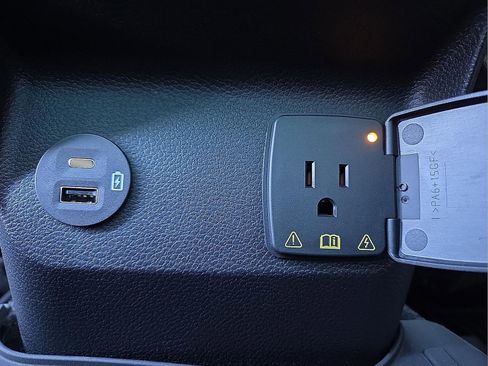 New 2025 Ford Ranger Lariat w/ FX4 Off-Road Package image 13