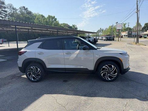 New 2026 Chevrolet TrailBlazer RS w/ Convenience Package FWD image 5