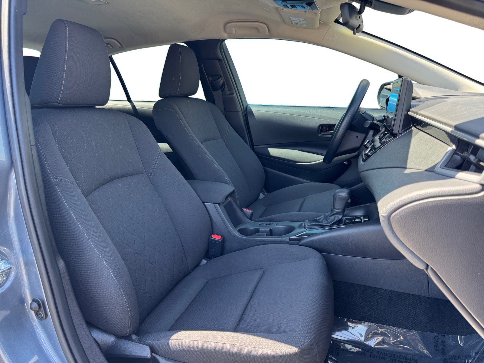 Used 2026 Toyota Corolla LE w/ Carpet Mat Package (TMS) FWD image 15