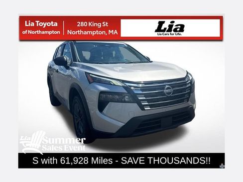 Used 2024 Nissan Rogue S FWD image 1