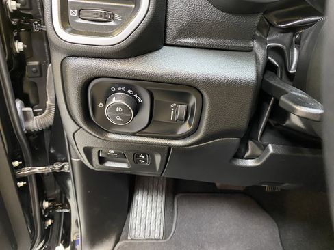 Used 2025 RAM 1500 Big Horn image 35