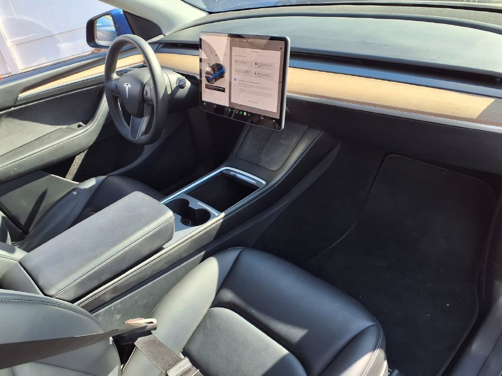 Used 2023 Tesla Model Y Long Range AWD/4WD image 26
