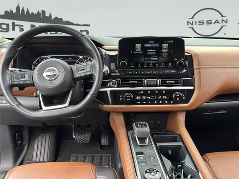 Used 2022 Nissan Pathfinder Platinum w/ Cargo Package AWD/4WD image 17
