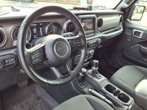 Used 2021 Jeep Wrangler Sport AWD/4WD image 5