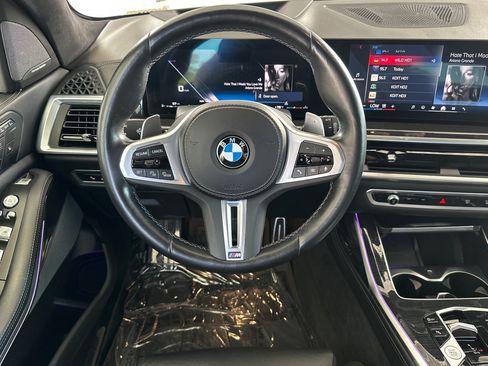 Used 2024 BMW X7 M60i AWD/4WD image 18