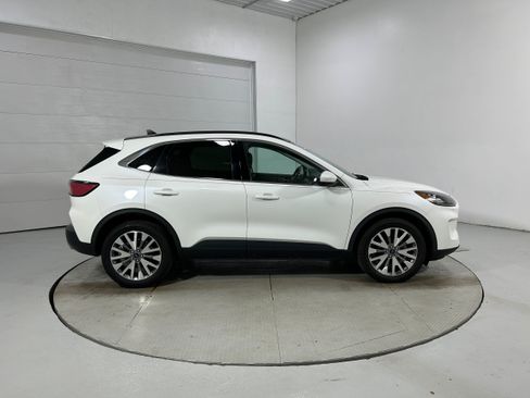 Used 2022 Ford Escape Titanium AWD/4WD image 37