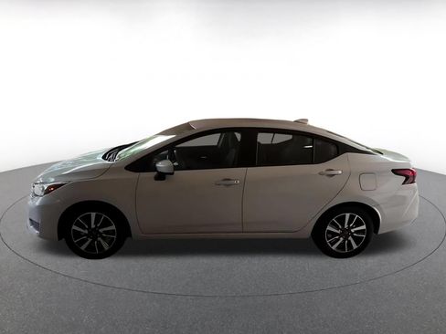 Used 2025 Nissan Versa SV FWD image 9