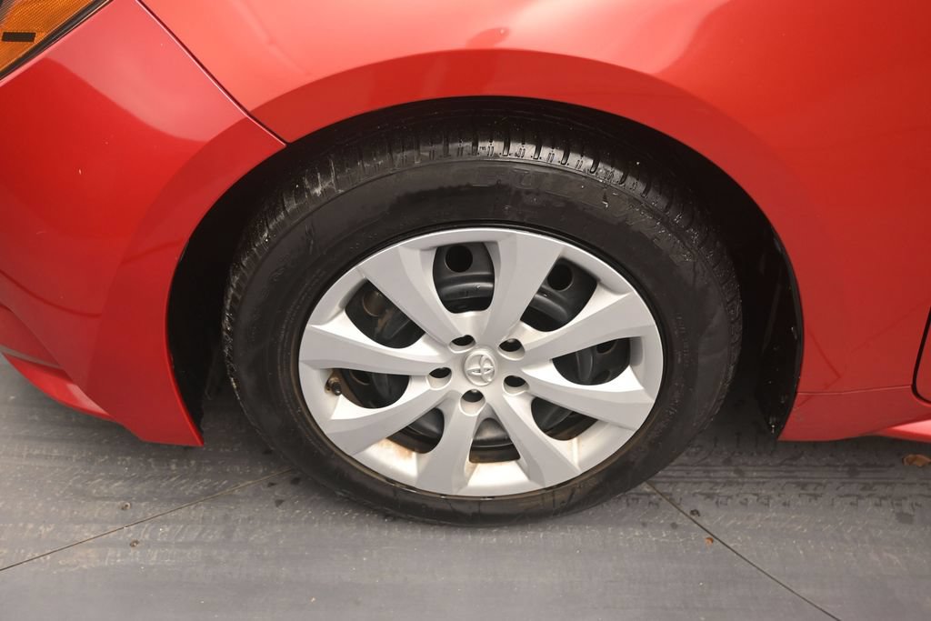 Used 2021 Toyota Corolla LE FWD image 9