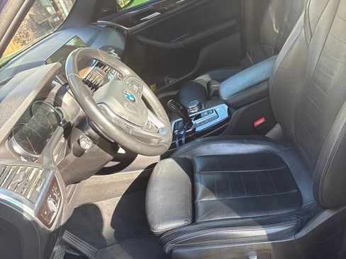 Used 2018 BMW X3 xDrive30i w/ Executive Package AWD/4WD image 8