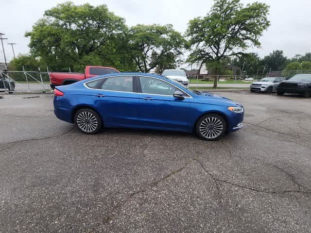 Used 2017 Ford Fusion SE w/ Fusion SE Technology Package AWD/4WD image 9