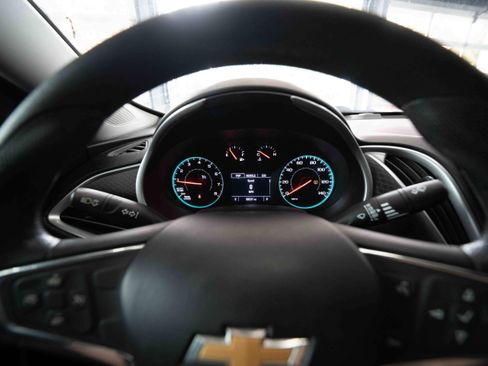 Used 2020 Chevrolet Malibu LS FWD image 15