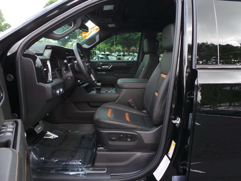 Used 2024 GMC Sierra 1500 AT4 w/ AT4 Preferred Package AWD/4WD image 30