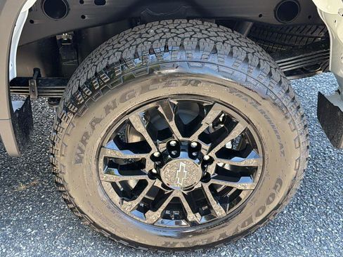 New 2026 Chevrolet Silverado 2500 Custom w/ Custom Value Package AWD/4WD image 9