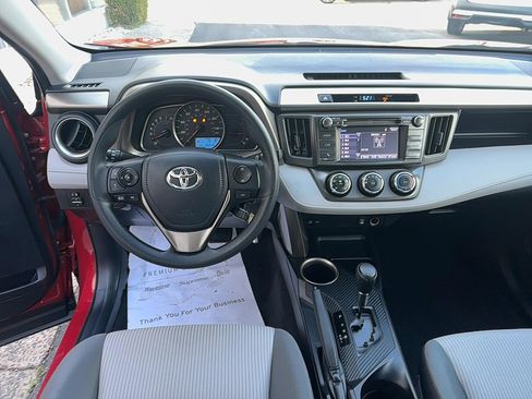 Used 2014 Toyota RAV4 LE AWD/4WD image 7