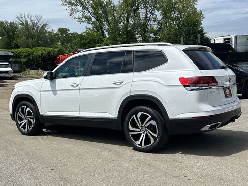 Used 2023 Volkswagen Atlas SEL AWD/4WD image 4