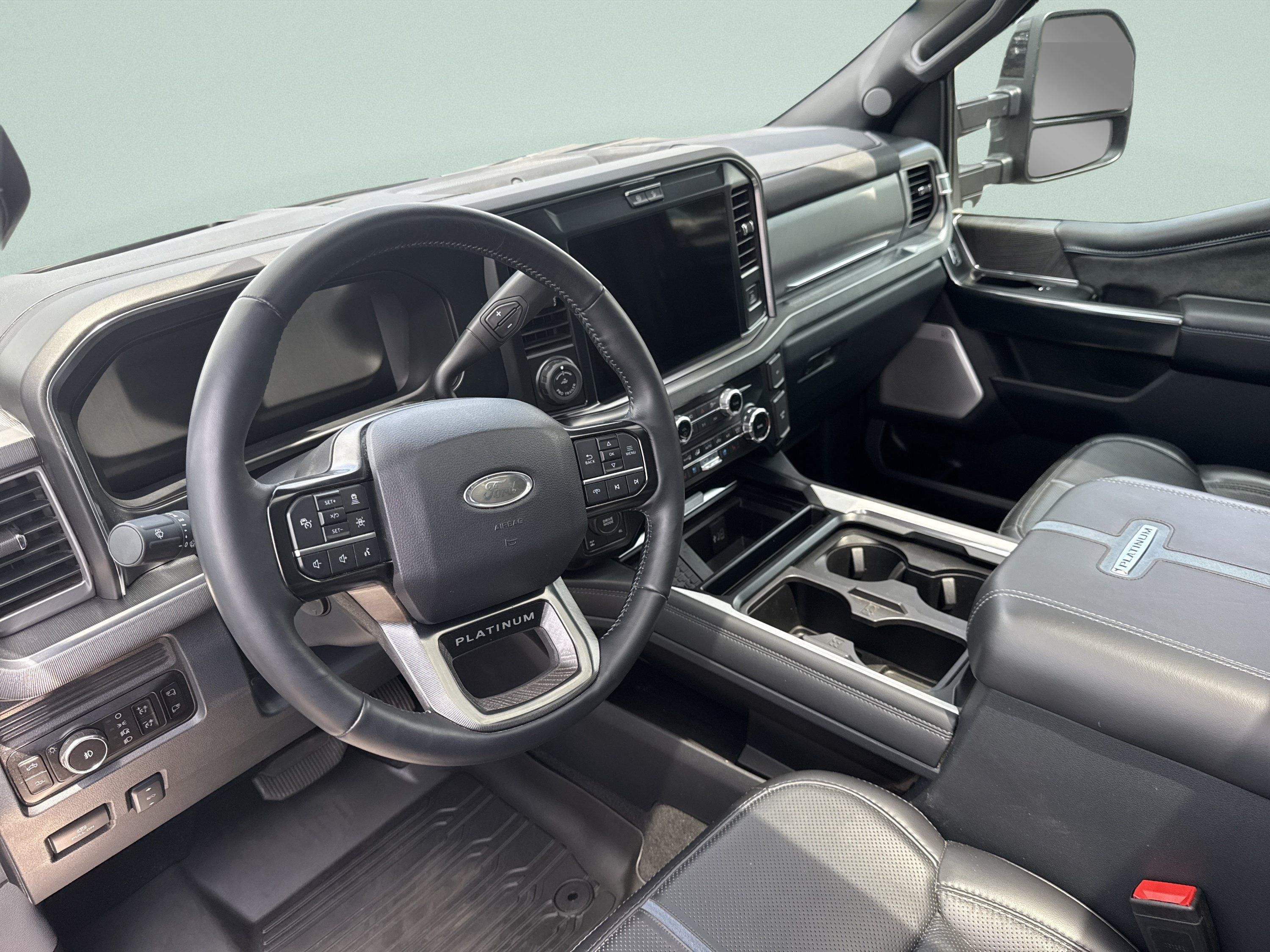 Used 2025 Ford F250 Platinum AWD/4WD image 11