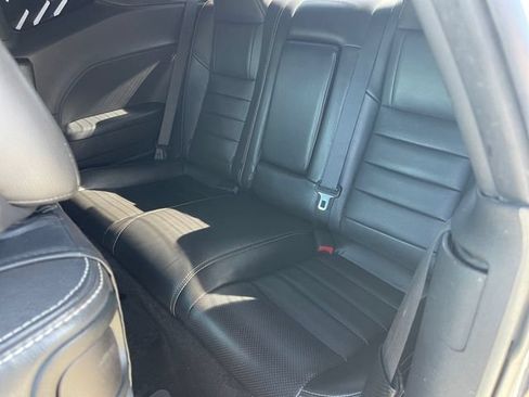 Used 2011 Dodge Challenger RWD image 13