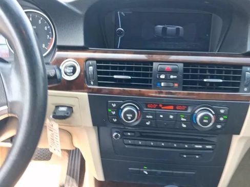 Used 2012 BMW 328i Convertible RWD image 35