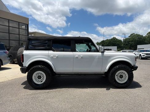 Used 2023 Ford Bronco Outer Banks AWD/4WD image 13
