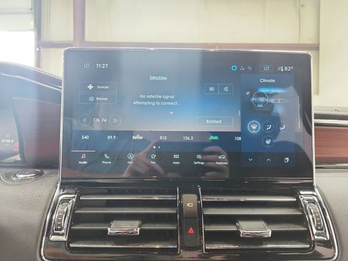 Used 2024 Lincoln Navigator Premiere image 26