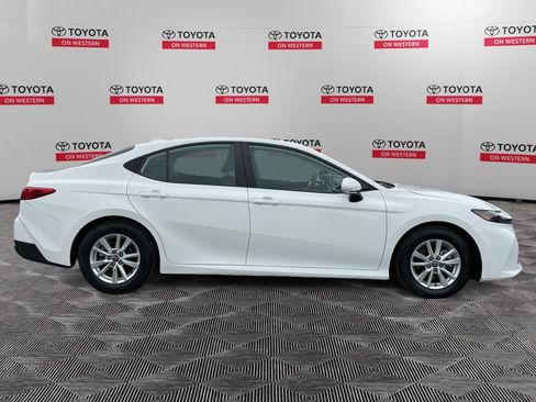Used 2025 Toyota Camry LE w/ Convenience Package FWD image 2