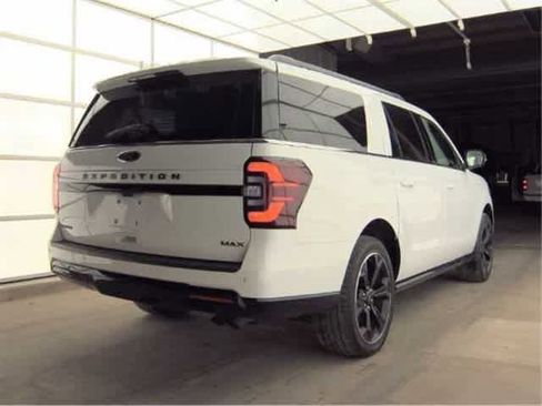 Certified 2022 Ford Expedition Max Limited image 2