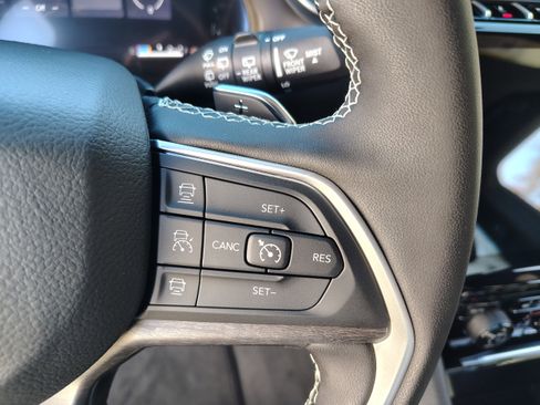 New 2025 Jeep Grand Cherokee Limited image 33