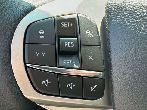 Used 2026 Ford Explorer Active AWD/4WD image 20