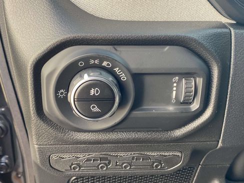 New 2026 Jeep Gladiator Sport AWD/4WD image 18