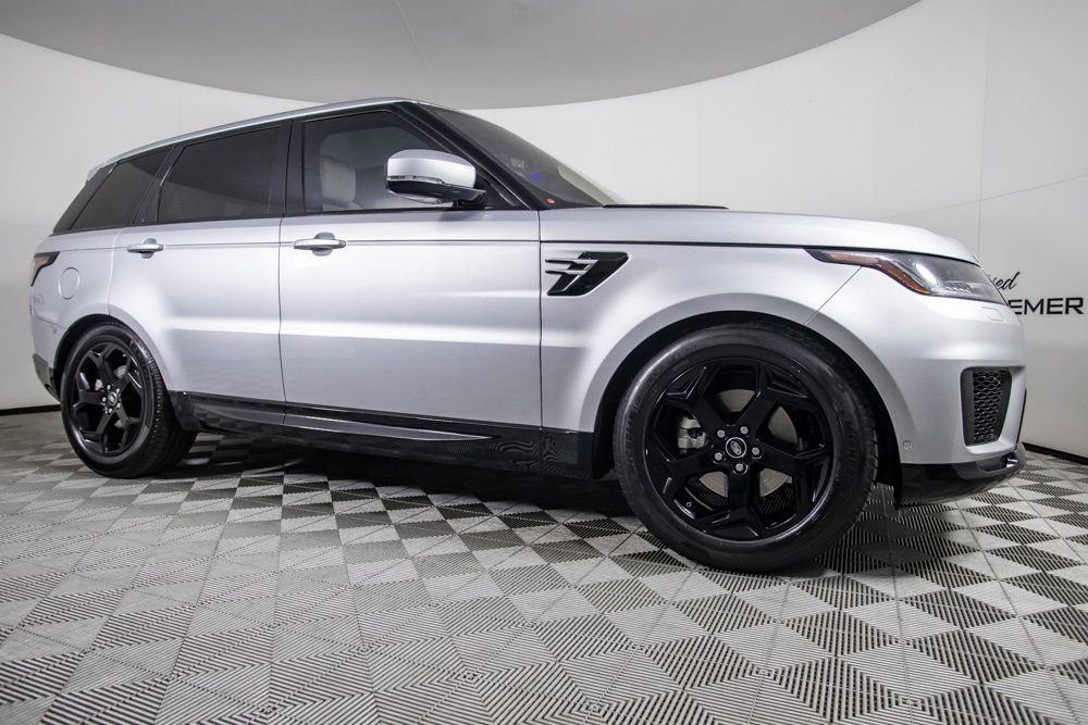 Used 2020 Land Rover Range Rover Sport HSE AWD/4WD image 2