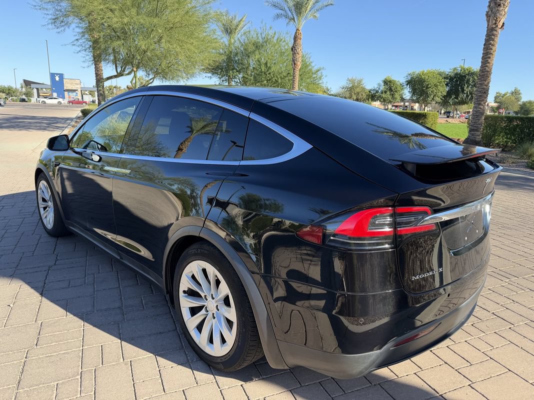Used 2017 Tesla Model X 100D AWD/4WD image 5