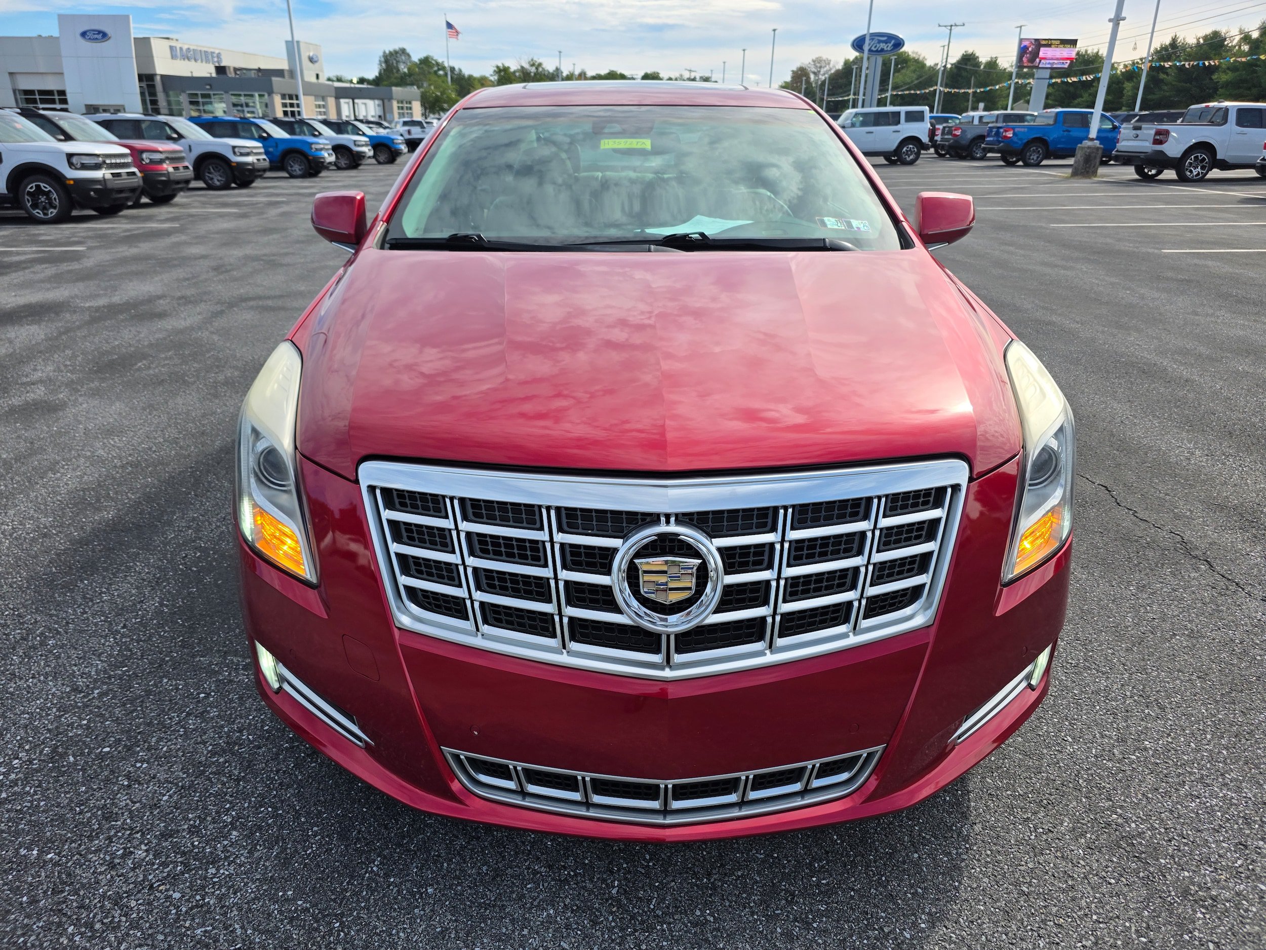 Used 2013 Cadillac XTS Luxury w/ Driver Awareness Package AWD/4WD image 8