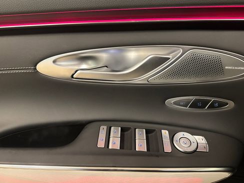 New 2026 Genesis GV70 2.5T Advanced AWD/4WD image 11