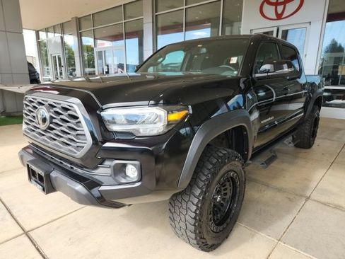 Certified 2021 Toyota Tacoma TRD Off-Road AWD/4WD image 6