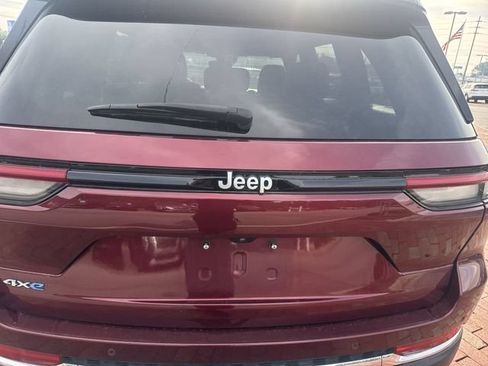 Used 2024 Jeep Grand Cherokee Limited 4xe AWD/4WD image 9
