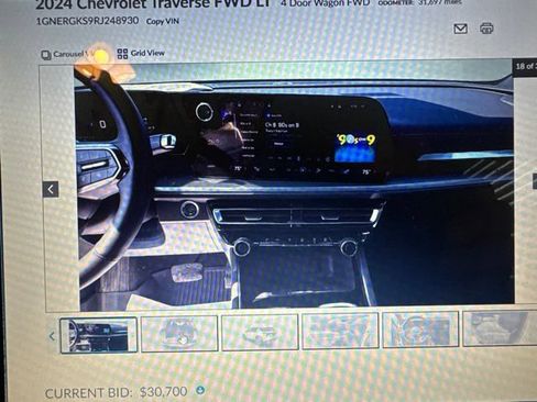 Used 2024 Chevrolet Traverse LT w/ LPO, Floor Liner Package FWD image 38