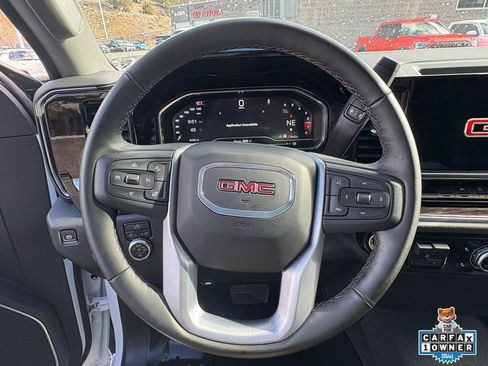 Used 2025 GMC Sierra 1500 Elevation image 4