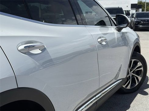 Used 2023 Buick Envision Essence image 9