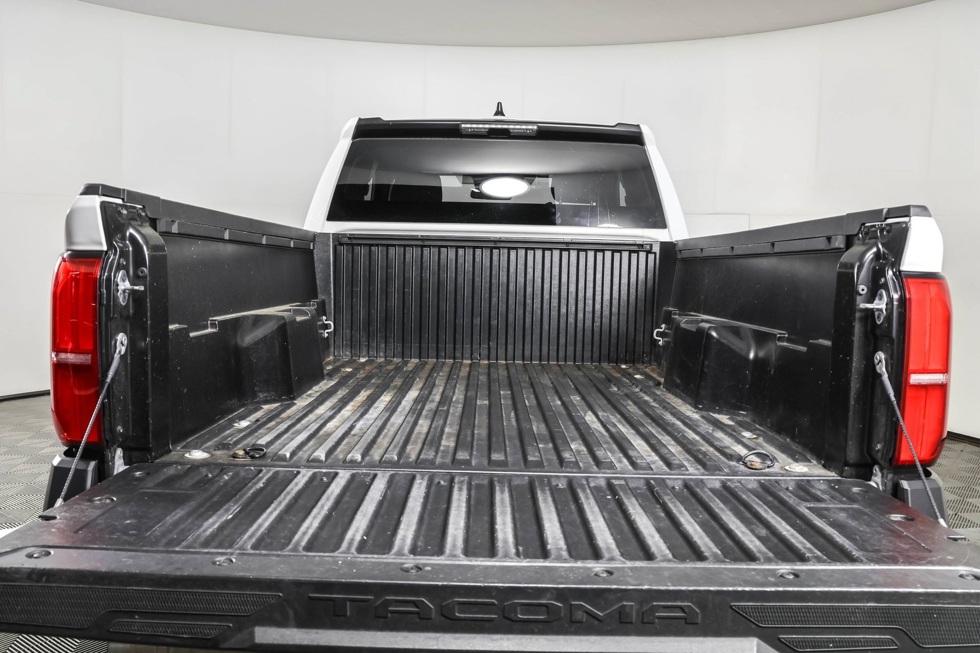 Used 2024 Toyota Tacoma SR RWD image 36