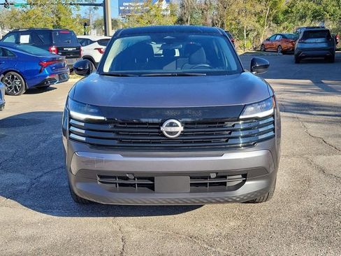 Used 2025 Nissan Kicks SV w/ Charging Package FWD image 5